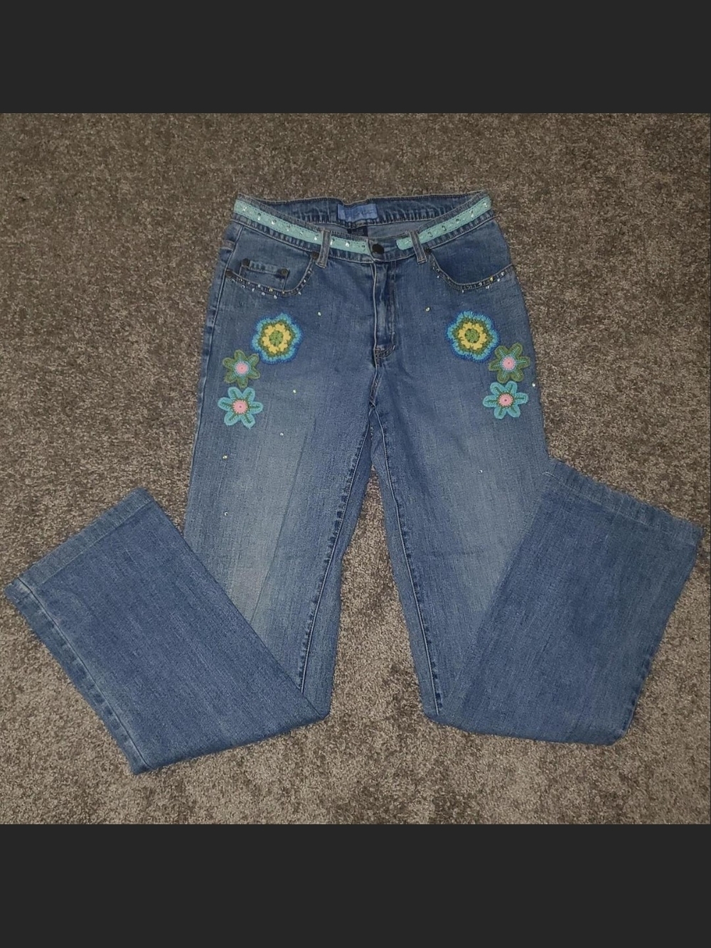 Unique denim floral embroidered jeans with rhinestones & sequins. womens size 2